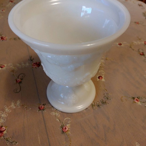 Opaline fountain used white with carvings