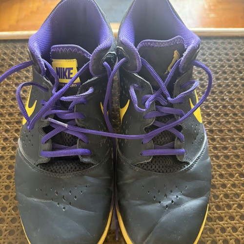 Nike basketball shoes used, size 45, black and yellow