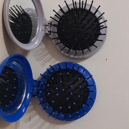Travel set with 2 hairbrushes with mirror and 2 toothbrushes new