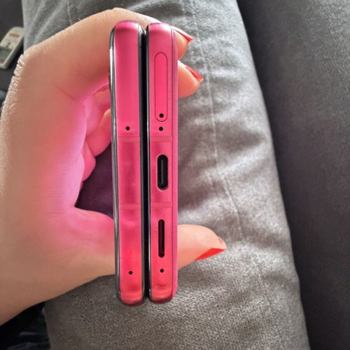 Motorola Razr 60 Ultra smartphone like new, pink, 512GB