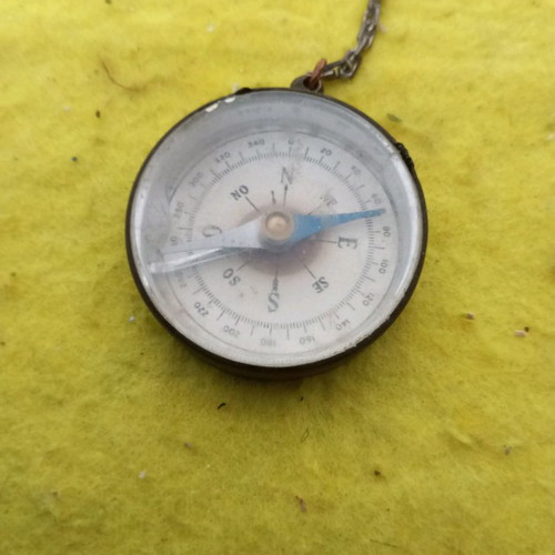 Pocket compass bronze era 1900-1920 functional