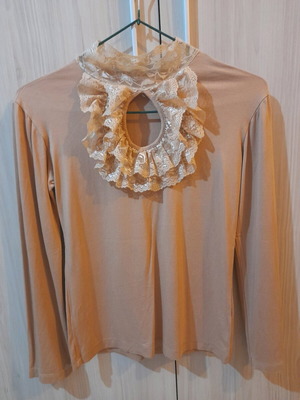 Miss Chic women's blouse like new, size M, beige