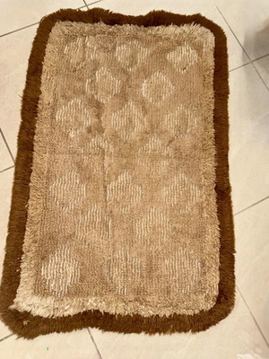 Bathroom rug like new