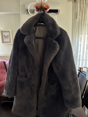 Gray fur coat like new, size M, warm and lightweight