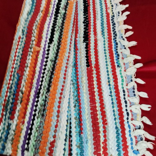 Rag rug like new with vibrant colors 1.20x0.60