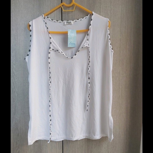 Sleeveless blouse XL new with tag
