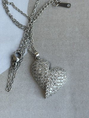 Heart Necklace new, silver tone with sparkling zirconia