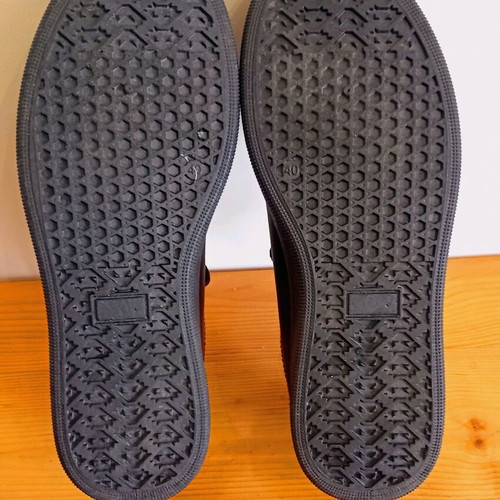 Sneakers GOGO size 40 new black athletic shoes