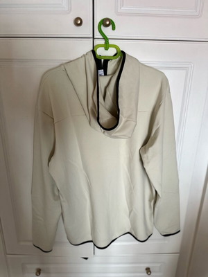 Zara men's tracksuit brand new, size XL, beige