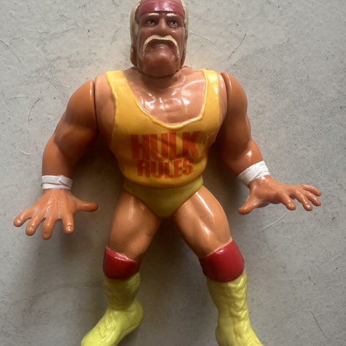 Ultimate Warrior and Hulk Hogan Hasbro Series 1 figures 1990 like new