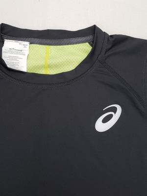 Asics D1 Baselayer Original Elastic Training Tank Top like new, size S-XS