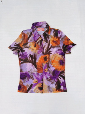 Women's shirt with floral vintage print new, purple