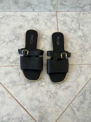Women's sandals used with gold details size 40