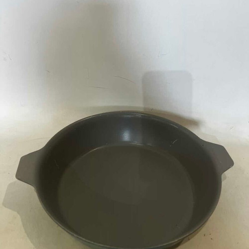 Cookware with enamel coating and handles used, 5x27x23 cm