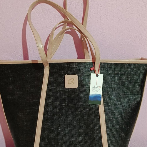 Axel shoulder bag new with wallet, black and beige