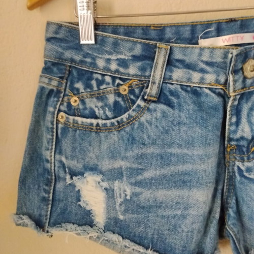 Witty women's denim shorts size XL like new, blue acid wash