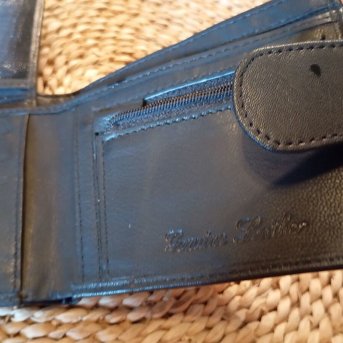 Men's wallet genuine leather black, new, soft, 12x9.5 cm