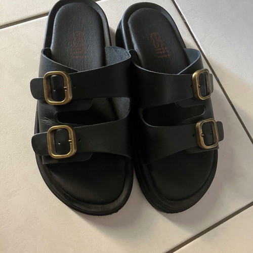 Leather sandals Estil size 38 like new, black