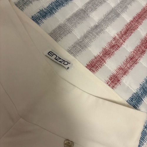 Enzzo white pants like new, small with side zipper