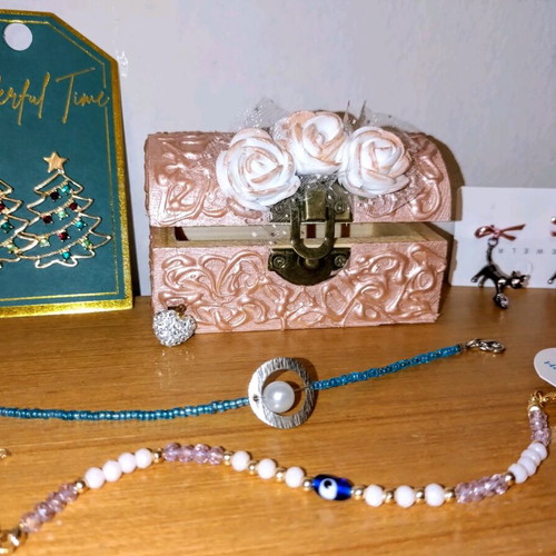 Jewelry set new, 5 pieces gold and silver tone