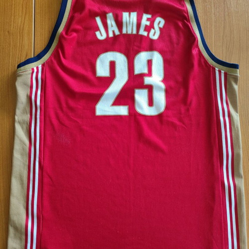 Cleveland Cavaliers LeBron James jersey used, size XL