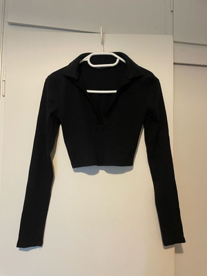 Zara black long-sleeve crop top like new, size S