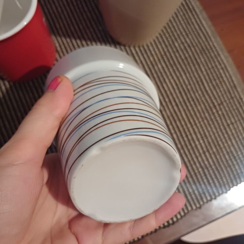 Cup with brown and blue lines