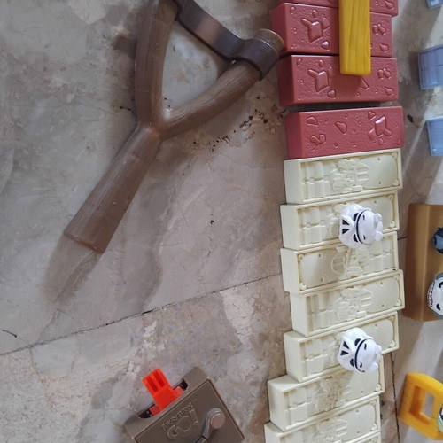 Angry Birds building blocks set used