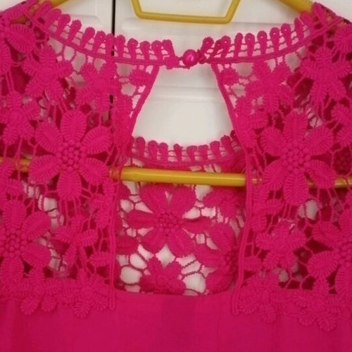 Shein women's top fuchsia like new with lace