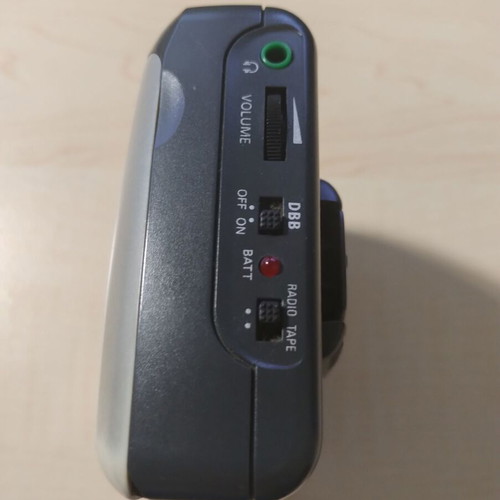 Walkman Philips AQ6681 μεταχειρισμένο, ρετρό κασετόφωνο με ψηφιακό ραδιόφωνο