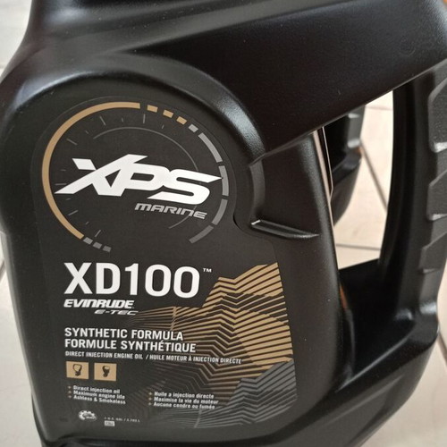 XD-100 oil for Johnson Evinrude outboard new, 4 liters