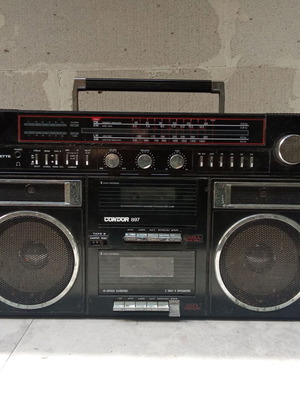 Boombox Condor 897 cassette radio used, 1980s decade