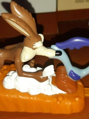 Винтидж фигура Warner Bros. McDonald's Happy Meal 1998 употребявана