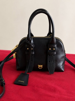 Pinko mini leather satchel σαν καινούργιο, μαύρη με χρυσές λεπτομέρειες