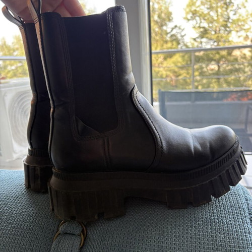 Chunky boots size 38 like new, black