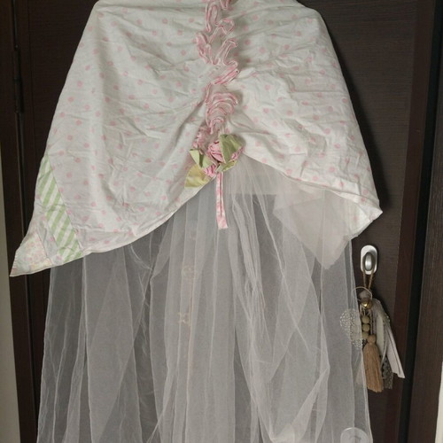 Mosquito net and protective crib bumper set like new