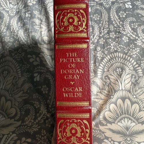 Leather-bound book The Picture of Dorian Gray new