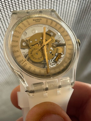 Swatch Limited Edition SUOZ161 41 mm like new with silicone strap