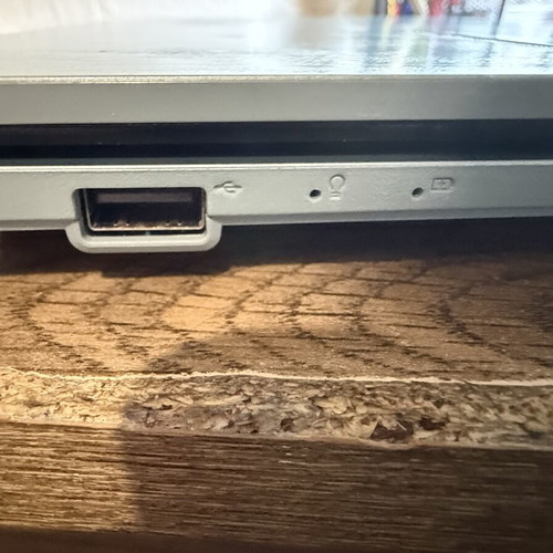 Asus Vivobook Go 15 E1504FA laptop, AMD Ryzen 3, 8GB RAM, 512GB SSD