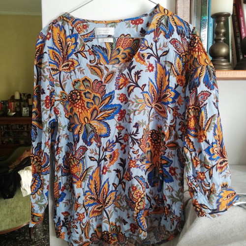 Rich & Royal blouse blue with orange pattern, like new, size 40