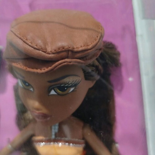 Bratz Sasha Strut It! doll new in box with damaged packaging