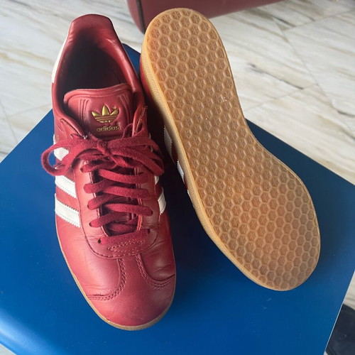 Adidas Gazelle athletic shoes like new, size 39 1/3, red