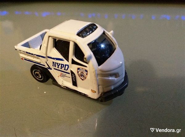  miniatoura NYPD triaxoniko Matchbox