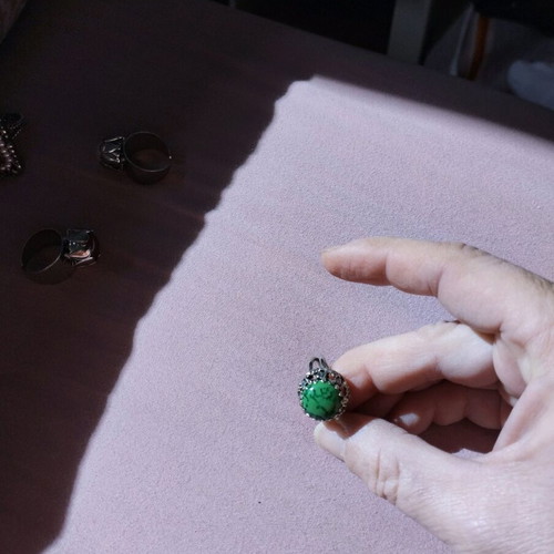 Vintage ring with green stone new