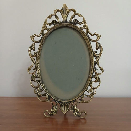 Vintage bronze frame like new with lace design
