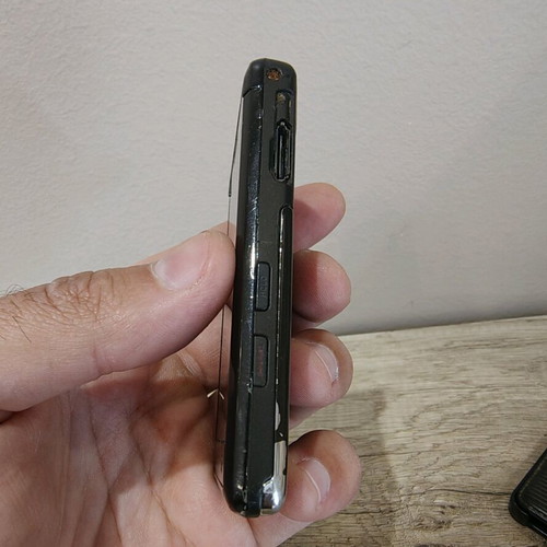 Samsung Giorgio Armani used, unknown functionality