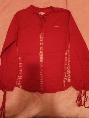 Thin girls' blouse DKNY like new, red