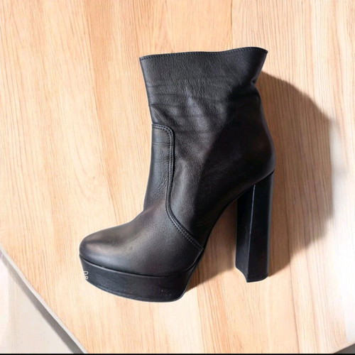 Leather platform ankle boots size 39, like new, chunky heel 13cm