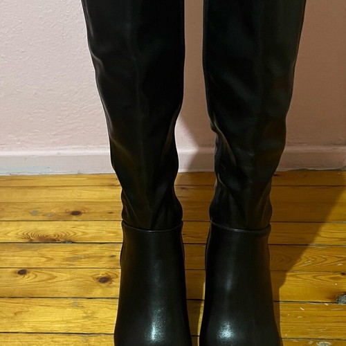Black boots size 38 with thick stable heel, like new