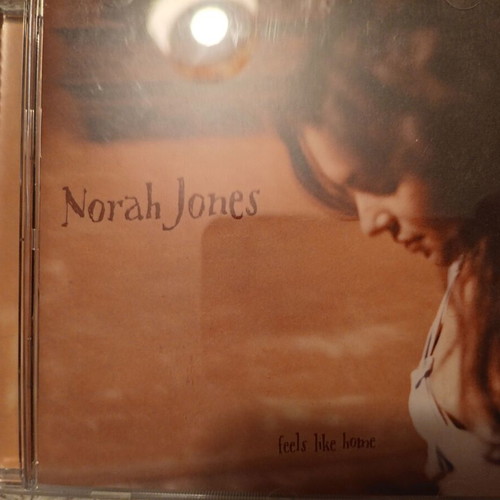 Norah Jones Feels Like Home CD like new, jazz